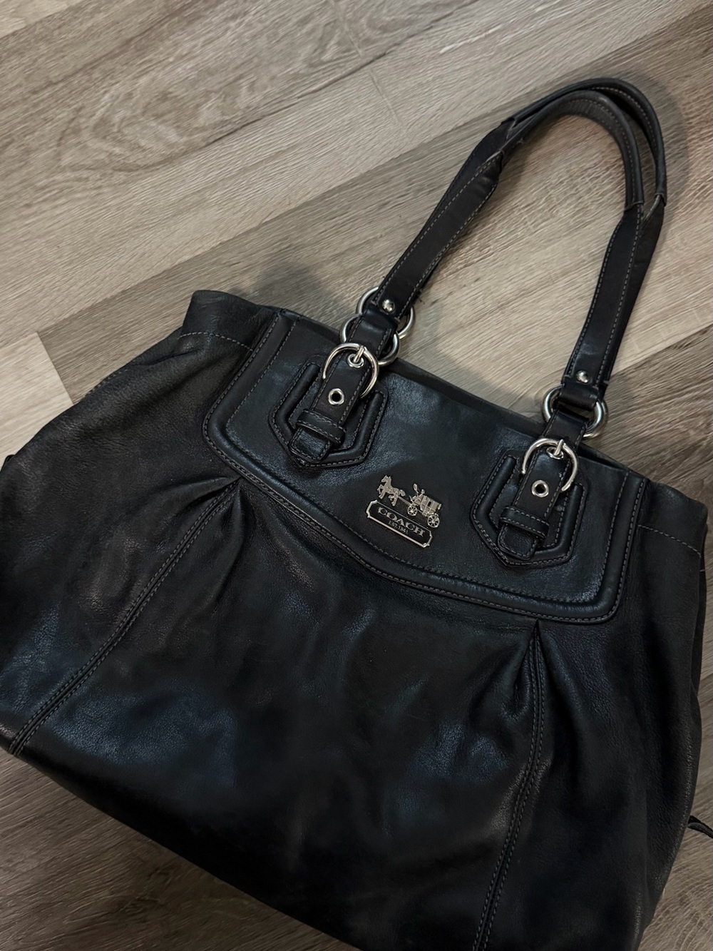 Vintage Coach Black Leather Pleated Shoulder Tote Bag Purple Lining